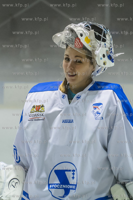 Gdańsk. Oliwa. Mała tafla Hali Olivia. Mecz inaugurujacy...