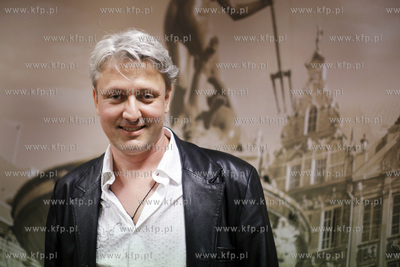 Galeria Baltycka. Spotkanie w EMPIK-u,  z aktorami...