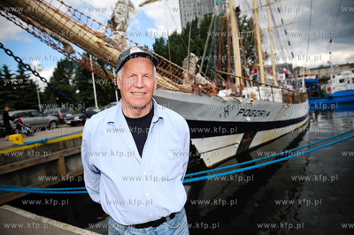 Gdynia. Poczatek rejsu na Jachcie Pogoria, zorganizowanego...