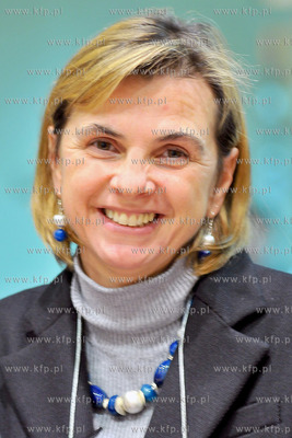 I sesja Rady Miasta Gdyni VI kadencji. Nz. Radna Beata...