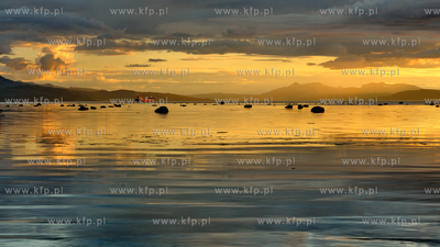 Norwegia , okolice Narviku, polnocna czesc kraju, NZ.fiord...