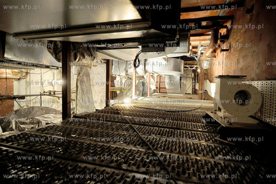 Niedokonczona Korweta Gawron oczekujaca na decyzje...