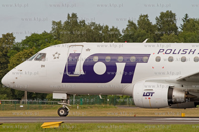 Port Lotniczy Gdansk im. Lecha Walesy, Nz. Embraer...