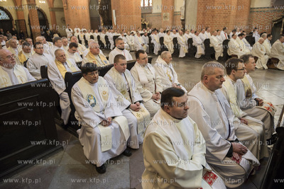 Pelplin. Msza Swieta Krzyzma w Wielki Czwartek w Bazylice...