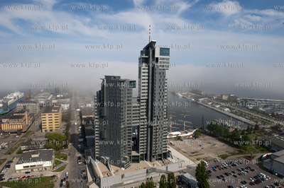 Gdynia we mgle 19.05.2009 fot. Kacper Kowalski / KFP...