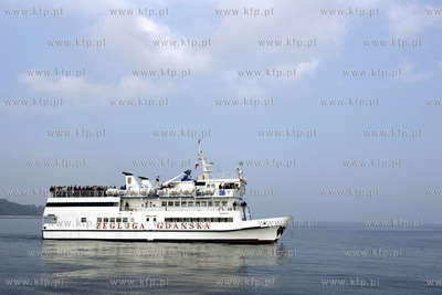 Katamaran Zeglugi Gdanskiej AGAT kursuje do Baltijska....