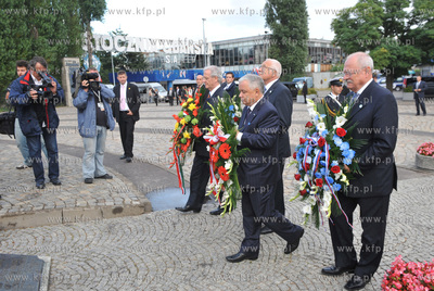 Spotkanie prezydentow Grupy Wyszehradzkiej. Ceremonia...