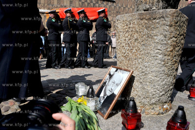 Pomorze zegna Macieja Plazynskiego, ktory zginal tragicznie...