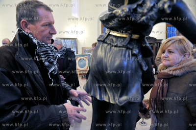 Wystawa rzezby w gipsie Marka Hiszpana Sulkowskiego...