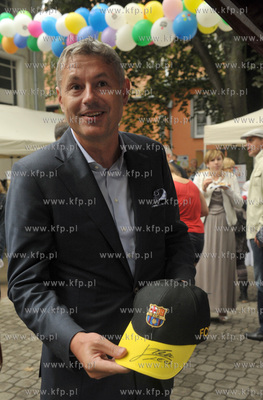 Festyn charytatywny Zeszyt dla Ucznia odby   si   na...