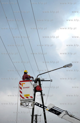 Pikarnia na Kaszubach miedzy Borowem i Mezowem. Naprawa...