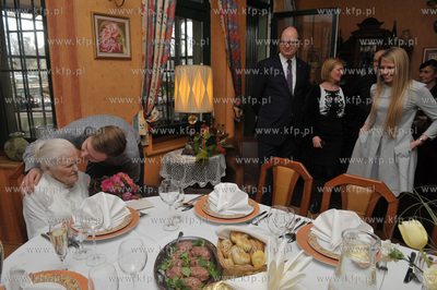 Setne urodziny Janiny KIerat mieszkanki Gdanska.Przyjecie...