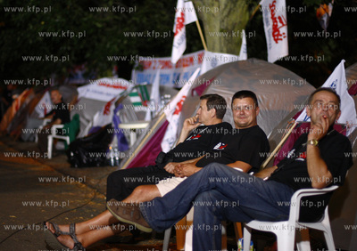 Sopot. Kilkudziesieciu zwiazkowcow ze stoczni Gdansk...