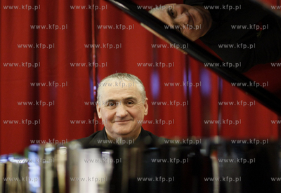 Gdansk. Centrum handlowe Alfa Centrum. Niezwykla probe...