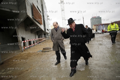Gdansk. Uroczystość zawieszenia wiechy na budowanym...