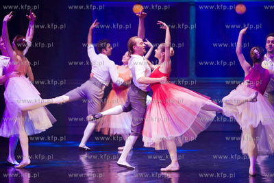 Włoska noc. Gala Sylwestrowo-noworoczna. Nz. Beata...