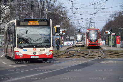 Autobus Mercedes Citaro 626 03 i tramwaje D wag N8c...