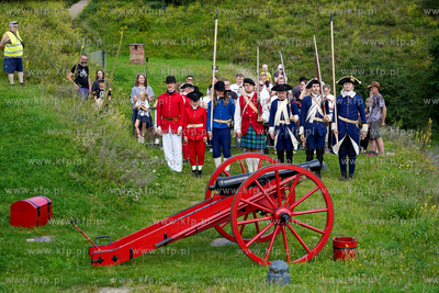 Góra Gradowa. Hewelianum. Musztra i pokaz artyleryjski...