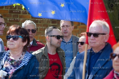 Gdańsk. Pierwszomajowy pochód  zorganizowany przez...