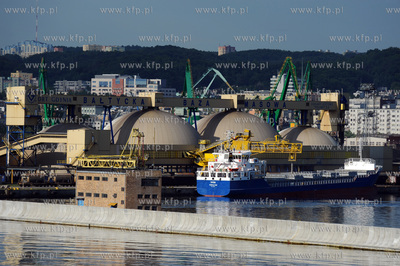 Port w Gdyni. Widok z promu Stena Baltica. n/z Baltycka...