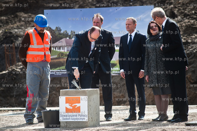 Gdansk. Uroczystosc wmurowania kamienia wegielnego...
