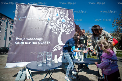 Gdansk. Przymorze. Festyn dla dzieci pt. Wodna Kraina...