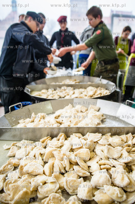 Gdansk. Targ Weglowy. XXIII Wigilia dla ubogich, samotnych...