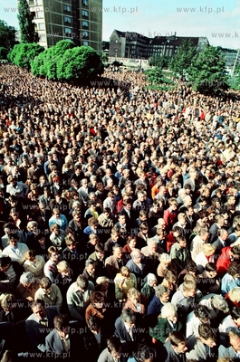 Strajk w Stoczni Gdanskiej im. Lenina Nz. mieszkancy...