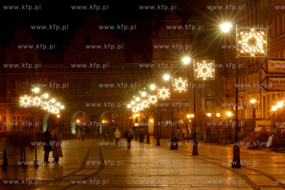 Gdansk noca. Nz Iluminacje swiateczne na Dlugim Targu
07.12.2006
Fot....