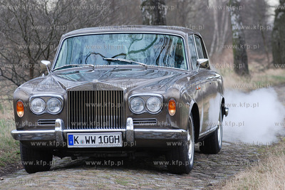 Rolls Royce z 1968 roku odrestaurowany w warsztacie...