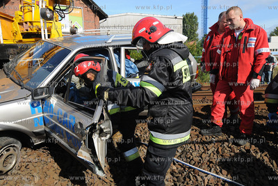 Na strzezonym przejezdzie kolejowym przy ul. Puckiej...