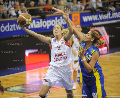 Krakow. Mecz ekstraklasy koszykarek
Wisla Can-Pack...