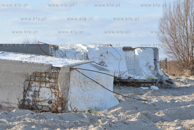 Mechelinki gm. Kosakowo (pow. Puck) Ogromne betonowo...