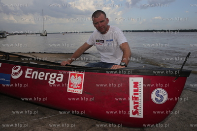 Wyprawa polskiego podroznika Marcina Gienieczko do...
