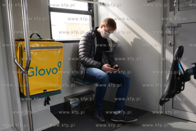 Z powodu stanu epidemii koronawirusa COVID-19 opustoszaly...