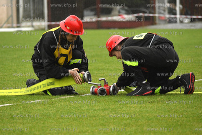 Powiatowe Zawody Sportowo - Pożarnicze na stadionie...