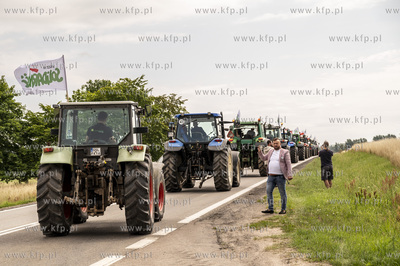 Godętowo. Protest Rolników, którzy wyjechali kilkunastoma...