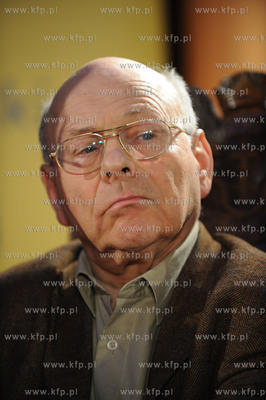 Gdansk, Dwor Artusa. "Debata o wolnosci tworzenia."odbywajaca...