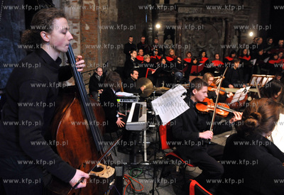Msza Sw. w kosciele sw. Jana w Gdansku na zakonczenie...