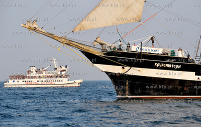 Wielka parada zaglowcow po Zatoce Gdanskiej na zakonczenie...