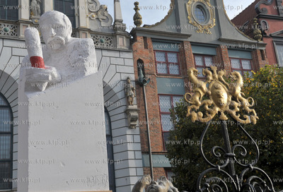 Gdansk, Dlugi Targ. Z inicjatywy Pawla Adamowicza,...