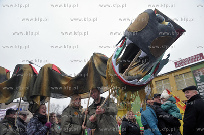 Orszak Trzech Kroli w Zukowie na Kaszubach. W orszku...