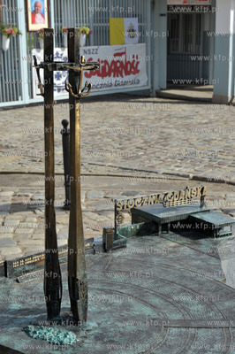 Gdansk. Plac Solidarnosci. Makieta przedstawiajaca...