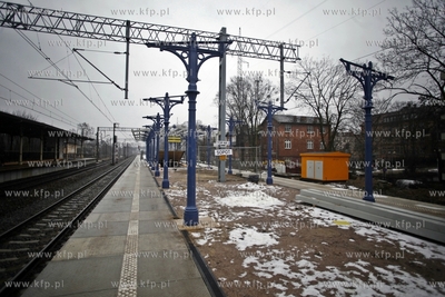 Sopot. Przebudowa peronu dla pociagow dalekobieznych....