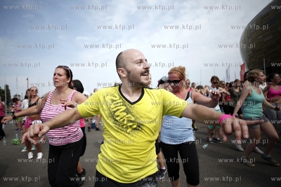 Gdansk.PGE Arena. Maraton Zumby, proba pobicia rekordu...
