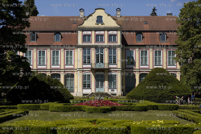 Park Oliwski. Pałac Opatów. 11.06.2015 fot. Krzysztof...