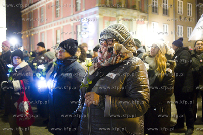 Solidarność Białych Róż pod Fontanną Neptuna...