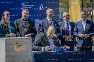 Wmurowanie kamienia węgielnego pod Centrum Sportu....