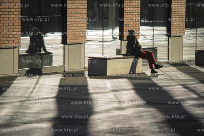 Gdańsk, Forum Gdańsk. Łapanie porannych promieni...