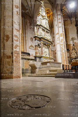 Kościół sw. Jana. Wykład Kto został pochowany...